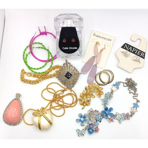Jewelry LOT: Vintage to Now 12 Pc Includes Monet, Napier, Joan Rivers, Francesca - Picture 3 of 3